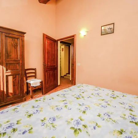 Modern Holiday Home In Monte Santa Maria Tiberina