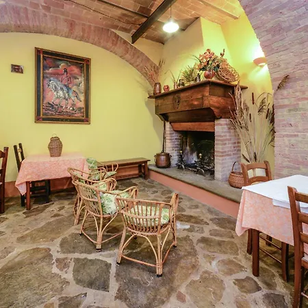 Modern Holiday Home In Monte Santa Maria Tiberina Holiday home *