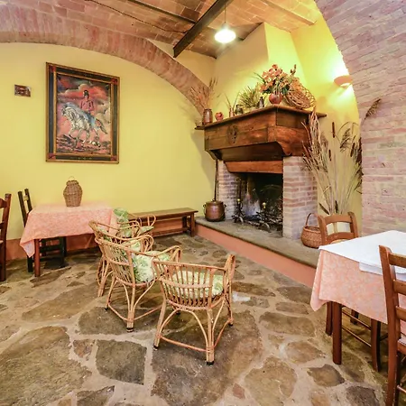 Modern Holiday Home In Monte Santa Maria Tiberina