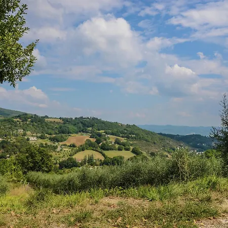 Modern Holiday Home In Monte Santa Maria Tiberina Holiday home *